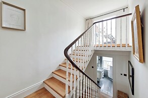 Exquisite 2 Bedroom Flat in Notting Hill