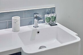 Host Stay The Langley Hotel Apartment 7