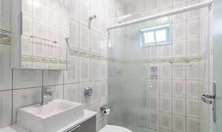 Apartment 2 Bedrooms 650 m From the Beach Ben0006
