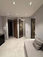 LEOPOLDO SUITES