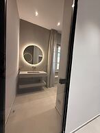 LEOPOLDO SUITES