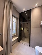 LEOPOLDO SUITES