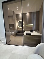 LEOPOLDO SUITES