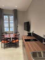 LEOPOLDO SUITES