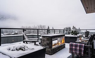 Revel and Rest by Revelstoke Vacations