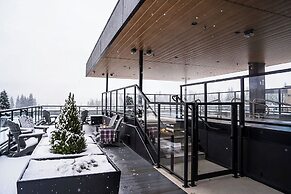 Revel and Rest by Revelstoke Vacations