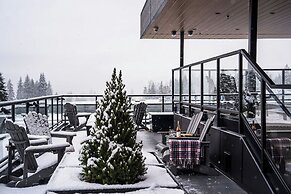 Revel and Rest by Revelstoke Vacations