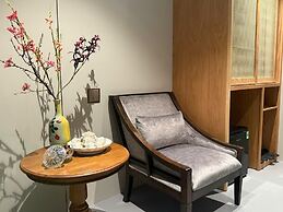 Leonora Hotel