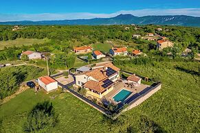 Casa Berton – Heated Saltwater Pool