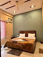 Hotel Raghav Dham