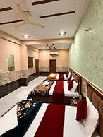 Hotel Raghav Dham