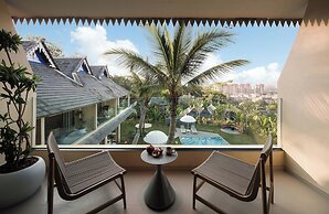 Three-Colored Cloud River Resort VILLA