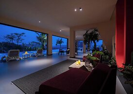 Three-Colored Cloud River Resort VILLA