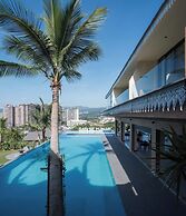 Three-Colored Cloud River Resort VILLA