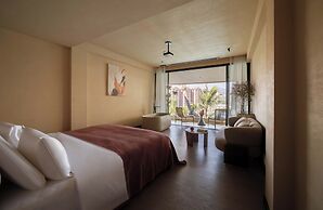 Three-Colored Cloud River Resort VILLA