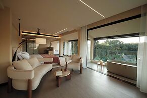 Three-Colored Cloud River Resort VILLA