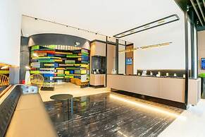 Shanghai city holiday Hotel