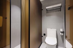 Chongqing Jiefangbei Centre Bairui Hotel