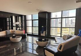 Chongqing Jiefangbei Centre Bairui Hotel