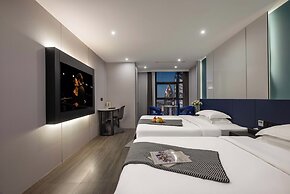 Chongqing Jiefangbei Centre Bairui Hotel