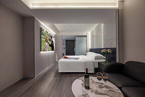 Chongqing Jiefangbei Centre Bairui Hotel
