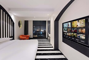 Chongqing Jiefangbei Centre Bairui Hotel