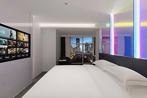 Chongqing Jiefangbei Centre Bairui Hotel