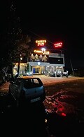 CHEERS CLUB & HOTEL