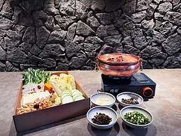Chongqing Jinfo Cloudhaus Boutique Hotel