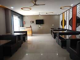 Holidays Luxury Hotel & Resort