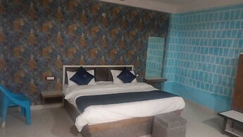 Holidays Luxury Hotel & Resort