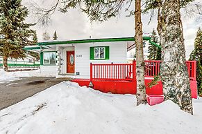 4BR Dog-friendly Home & Close to Mountains