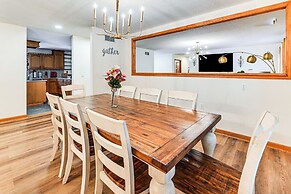 Spacious Retreat w/ Deck: 14 Mi to Nolin Lake!