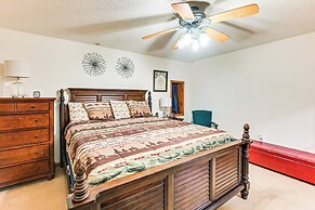 Spacious Retreat w/ Deck: 14 Mi to Nolin Lake!