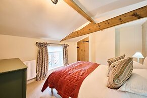 Host Stay The Coral Cottage