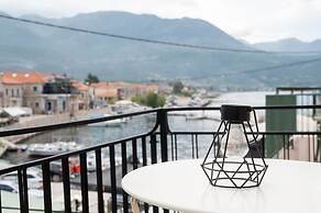 Mani View Luxury House