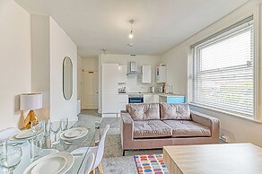 Double Bed Apts Fairhaven View by Guestz