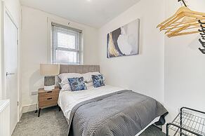 Double Bed Apts Fairhaven View by Guestz