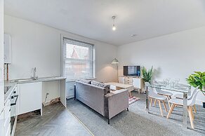 Double Bed Apts Fairhaven View by Guestz