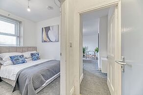 Double Bed Apts Fairhaven View by Guestz