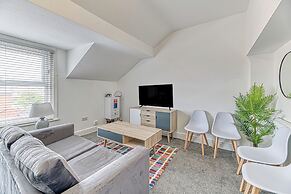Double Bed Apts Fairhaven View by Guestz
