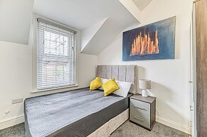 Double Bed Apts Fairhaven View by Guestz