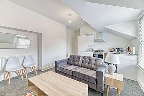 Double Bed Apts Fairhaven View by Guestz