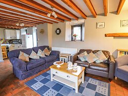 Old Farmhouse Cottage