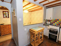 Old Farmhouse Cottage