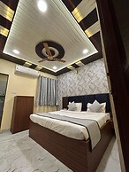 Hotel Triple Three