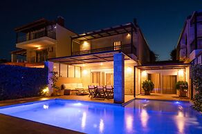 Sunny Exclusive Dio in Chaniotis