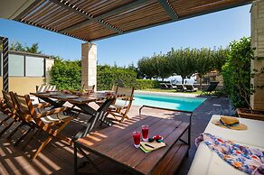Sunny Exclusive Dio in Chaniotis