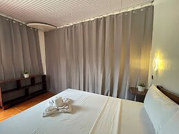 Akoya Beach Park & Cottages