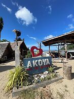 Akoya Beach Park & Cottages